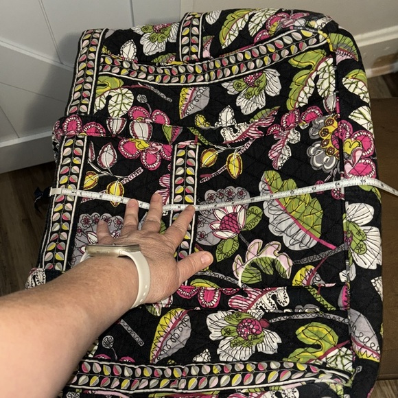 Reduced!  Vera Bradley large floral print tote travel bag - Picture 17 of 17
